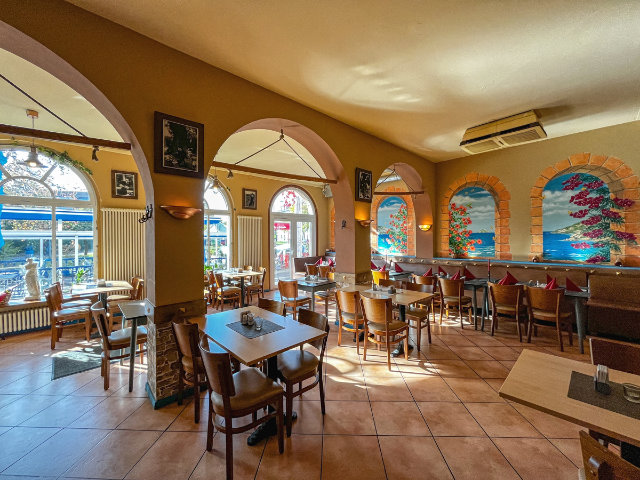 Extraraum-Restaurant-Dionysos-Berlin